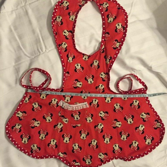 Apron - Picture 1 of 2